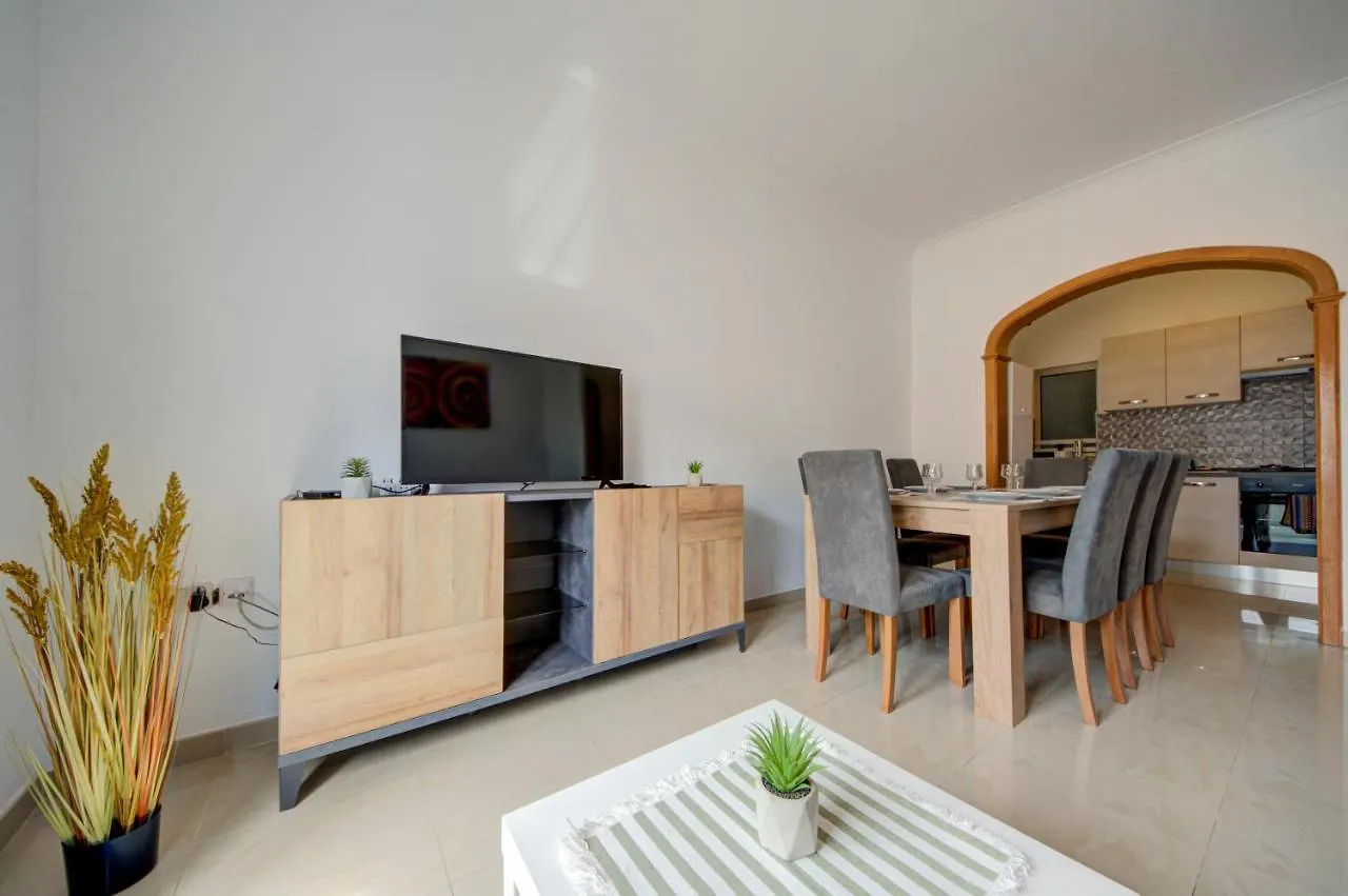 Don Rua Court 3 Bedroom Apartments By Shortletsmalta Sliema 0*,